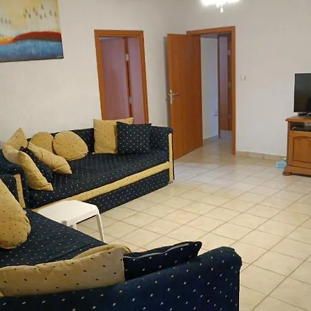 Vakantiehuis приятна къща за почивка караколев 1 *
