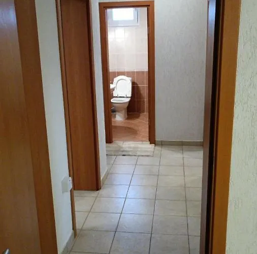 приятна къща за почивка караколев 1 * Obrochishte